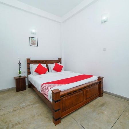 Oyo 555 Villa Dasuni Kandy Esterno foto
