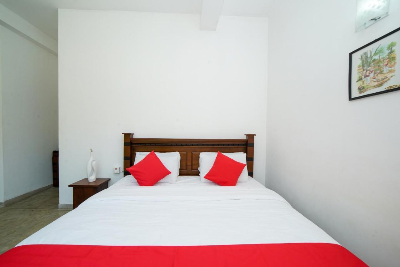 Oyo 555 Villa Dasuni Kandy Esterno foto